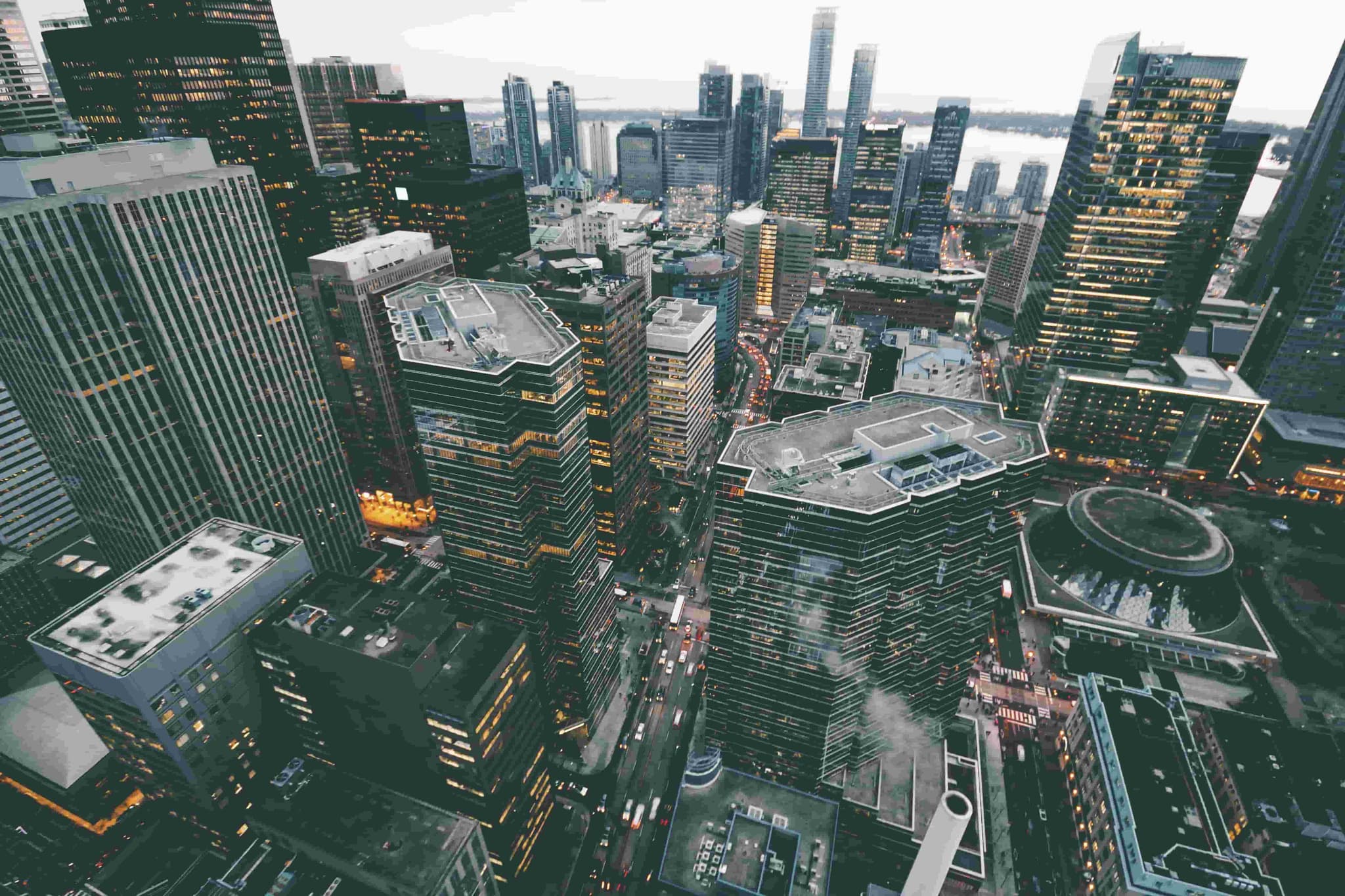 FollowDeveloper team building custom web, mobile and AI software